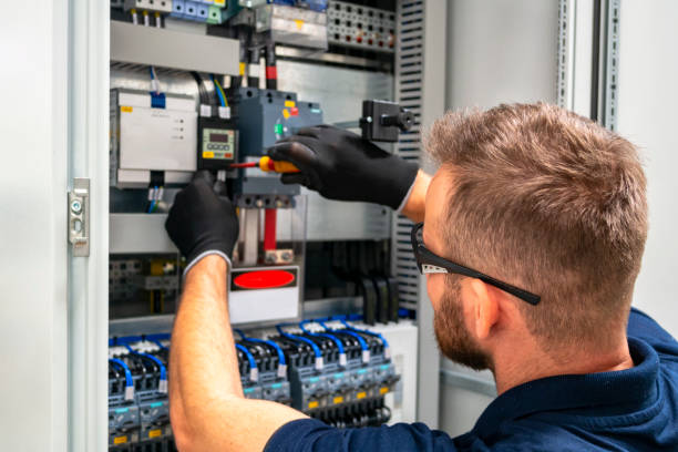 Best Commercial Electrician Services  in Quincy, IL