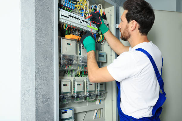 Best Electrical Outlet Repair  in Quincy, IL
